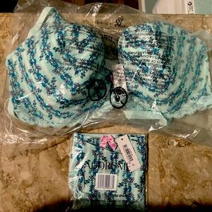 Adore Me Nare Contour Plus Bra and panty set